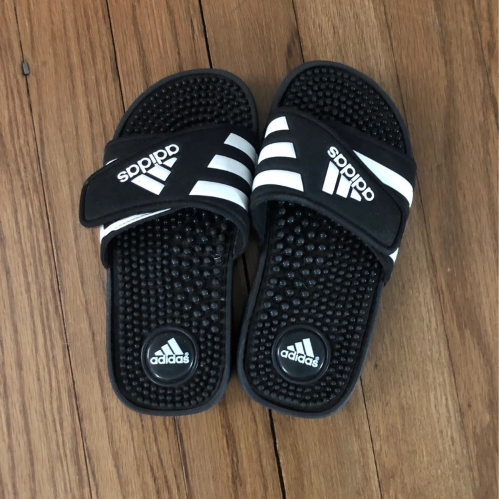 Kids adidas slip ons